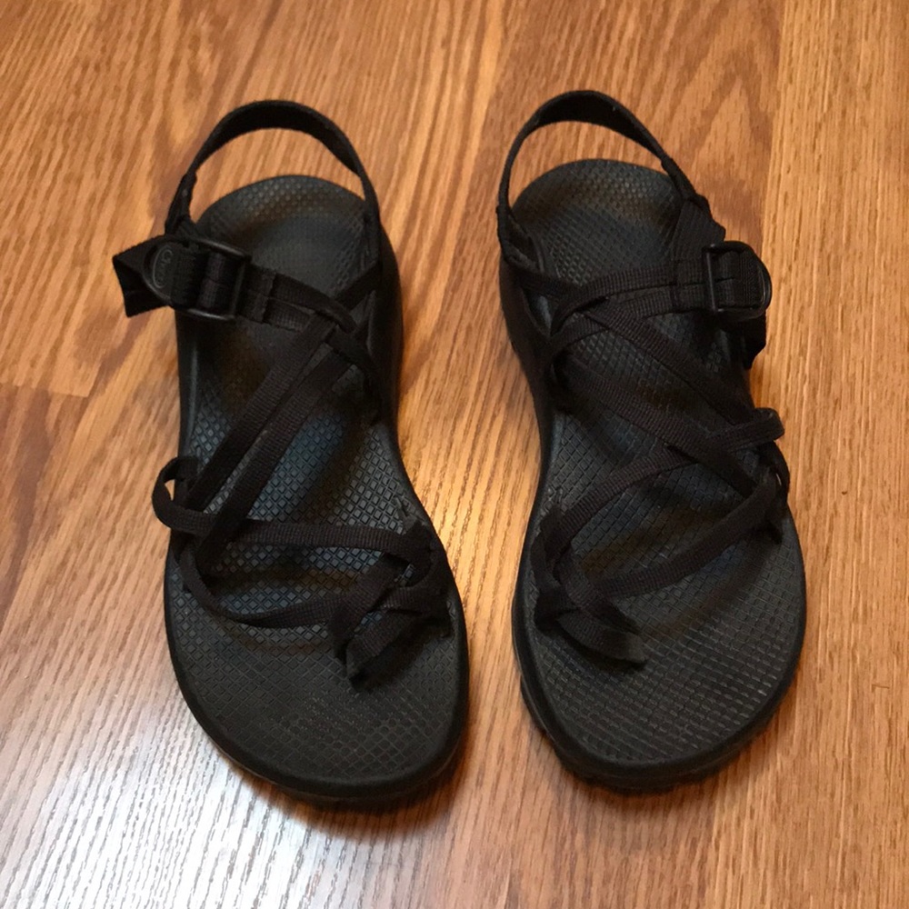 Like-New! Black 2-Strap Chacos, size 10